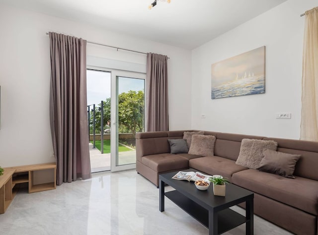 Contemporary Apartment with Terrace and Spacious Garden - Two Bedroom Apartment with Terrace
