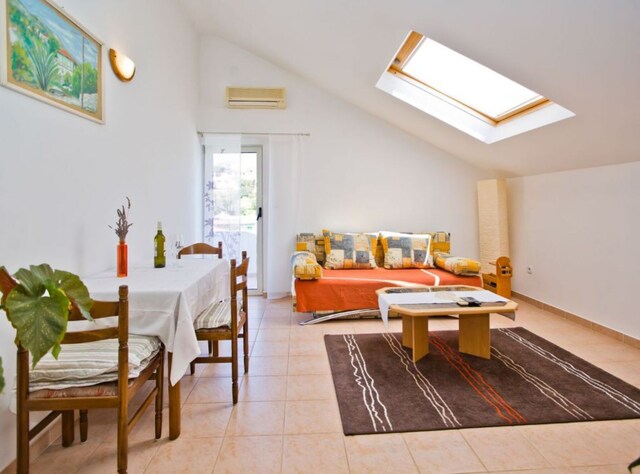 Charming and Sunny Hvar Apartments - Comfort One Bedroom Apartment with Balcony