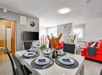Villa Cerina - Three Bedorom Villa with Outdoor Swimming Pool