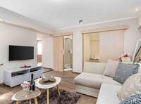 Modern Comfort  - One Bedroom Apartment (Relax)