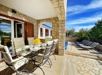 Tolle Villa mit Balkon