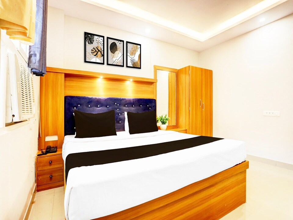 Classic Hotel Holiday Grand, Danapur
