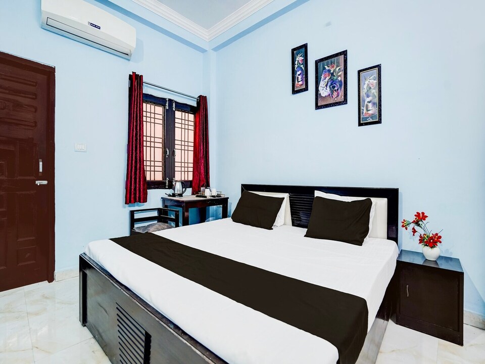 Classic Hotel Brinda Palace, Lucknow