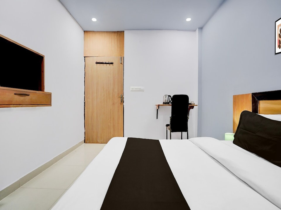Classic Hotel Green Apple, Lucknow
