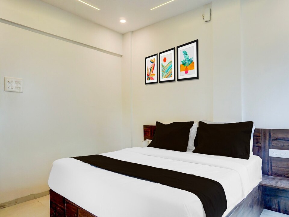 Classic Hotel Sadanand Executive, Pune
