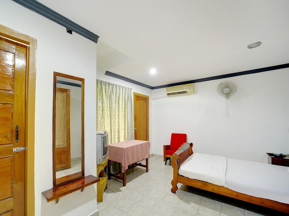 Classic Mannil Regency, Pathanamthitta