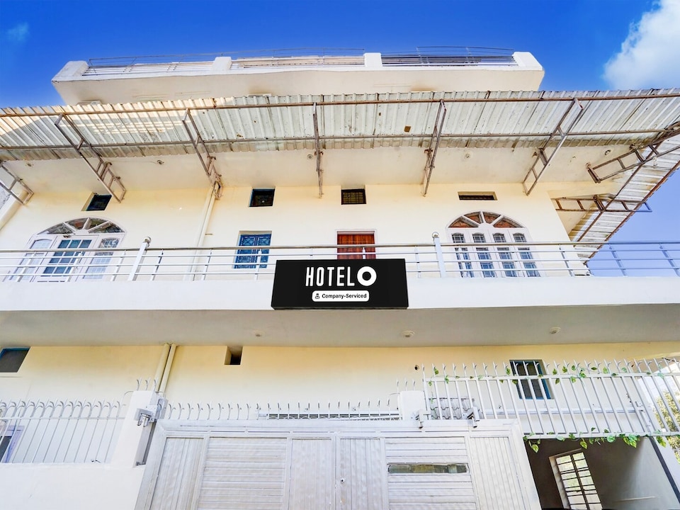 Classic Hotel White Retreat INN, Sudhowala