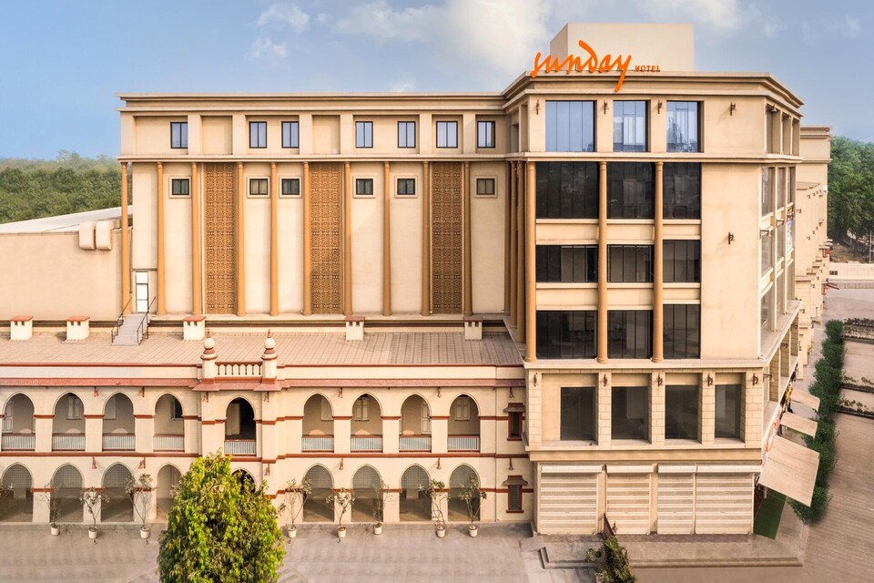 Hotel in Vadodara near Railway Station, Vadodara