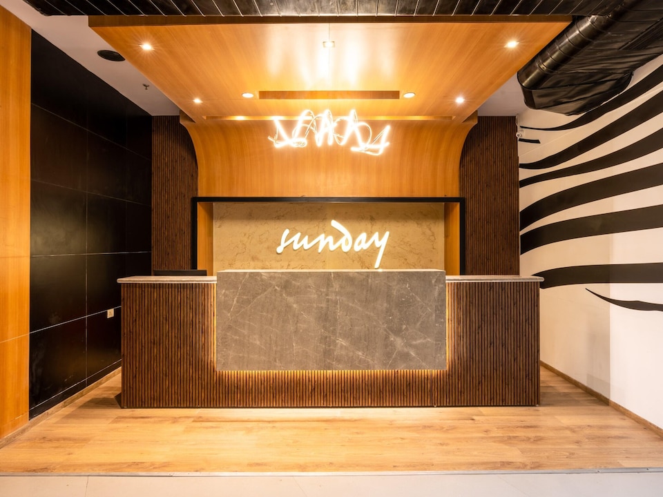 Hotel in Chandigarh with Pool Patio & Wellness, Zirakpur