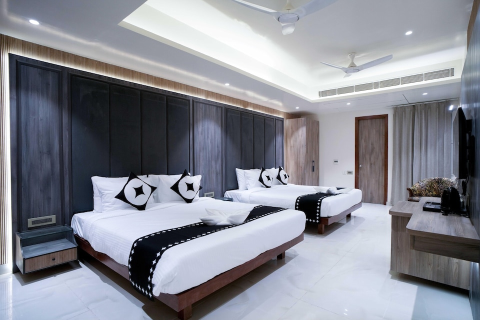 Hotel in Ayodhya near Ram Mandir, Faizabad