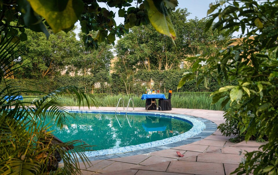 Suite in Curacao with Infinity Pool & Garden, Ramnagar
