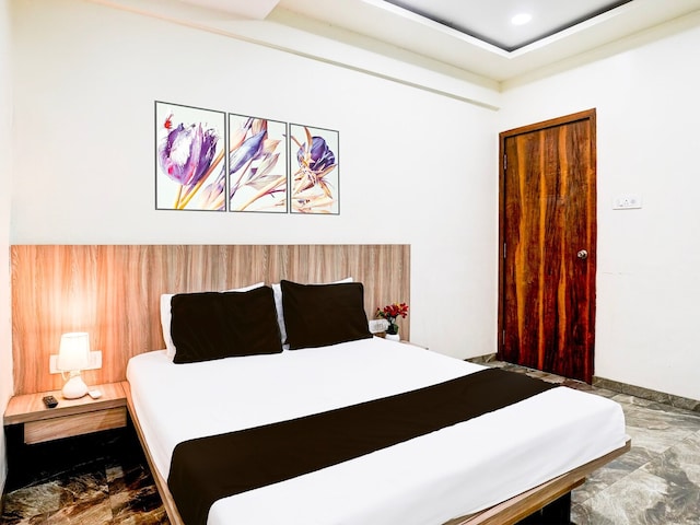 Hotel O Dombivali, voorheen PK Lodging, Dombivli