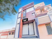 Super Townhouse LIG Main Road Indore
