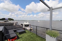 Hausboot mit Sauna und fantastischer Aussicht
