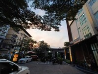 Stylish Deluxe DBL  Peaceful Bangkok Escape