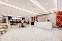 Modern Twin Haven  Central Bangkok Base