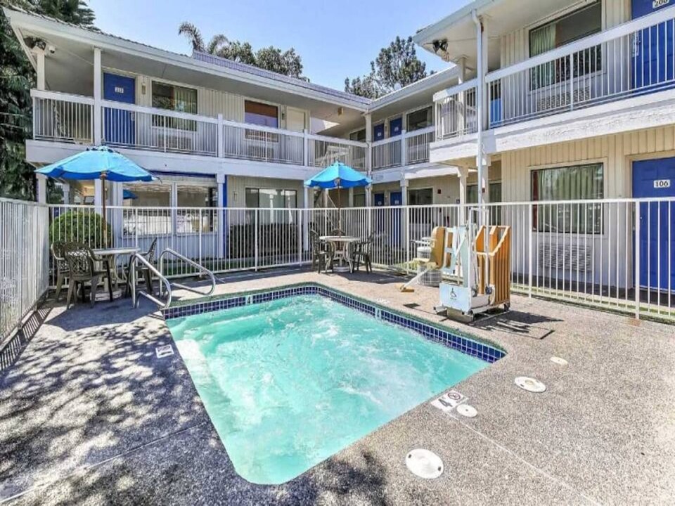 Cozy 2 Beds,Free Wifi,Free Parking, Oakland