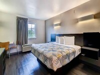 1 King Bed  Non-Smoking