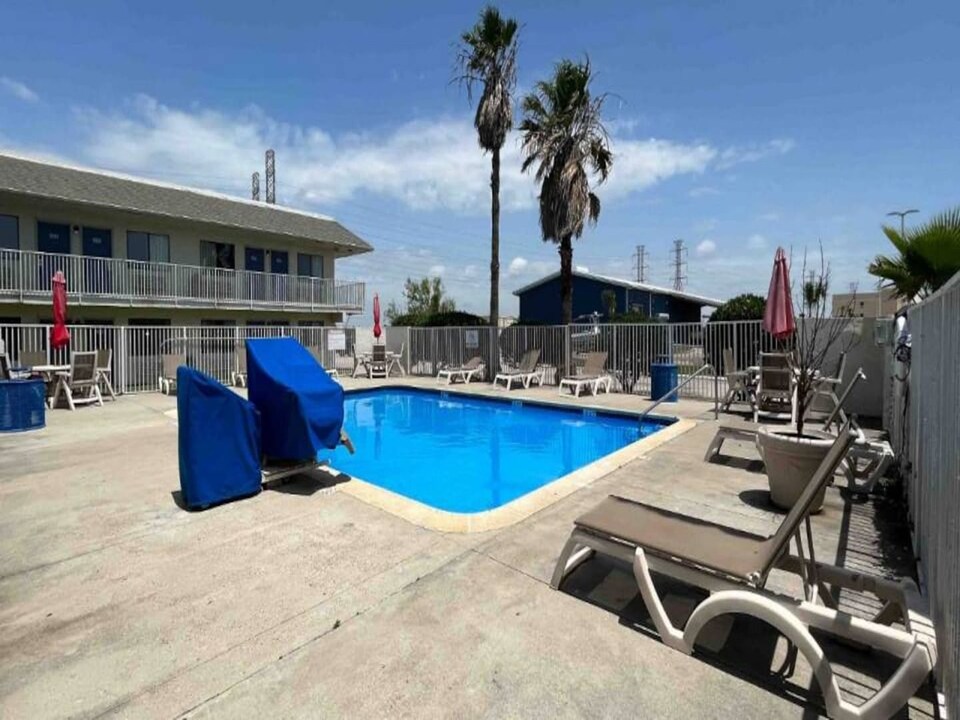 Cozy 2-bed ADA Room|Pool|Free Wifi, Galveston