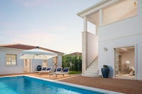 Villa a Vabriga con Piscina e Giardino