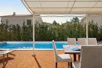 Villa a Vabriga con Piscina e Giardino