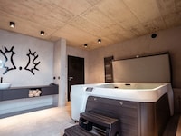 Villa in Büllingen mit Jacuzzi & Naturpark