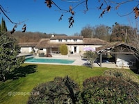 Boerderij in Villeneuve met privézwembad