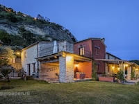 Boerderij in Monte San Martino met Zwembad