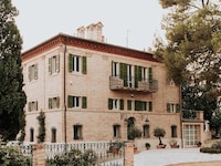 Villa in Le Marche met verwarmd zwembad