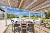 Villa in Apulien mit Pool und Olivenhain
