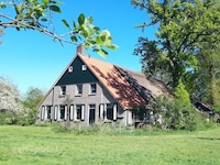 Cascina nel Drents-Friese Wold con vasca calda