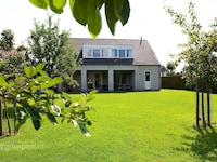 Bungalow in Limburg met verwarmd zwembad