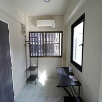 Modern Twin Haven  Heart of Huaikwang Convenience