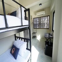 Modern Twin Haven  Heart of Huaikwang Convenience