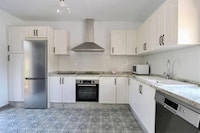 Apartamento en Peñaflor con patio encantador
