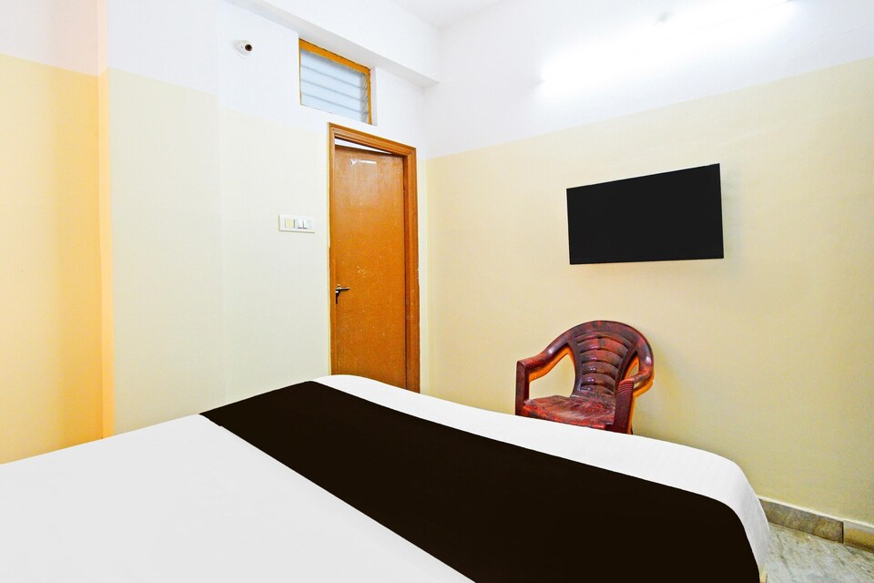 Super Hotel O Suncity formerly Fort Inn, Bandlaguda Jagir