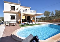 Prachtige villa in villanueva del Trabuco met jacuzzi