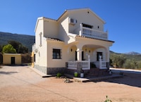 Prachtige villa in villanueva del Trabuco met jacuzzi