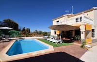 Prachtige villa in villanueva del Trabuco met jacuzzi