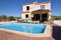 Prachtige villa in villanueva del Trabuco met jacuzzi