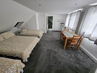 Wohnung Mit Drei Schlafzimmern (12 Gäste)