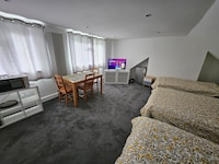 Wohnung Mit Drei Schlafzimmern (12 Gäste)
