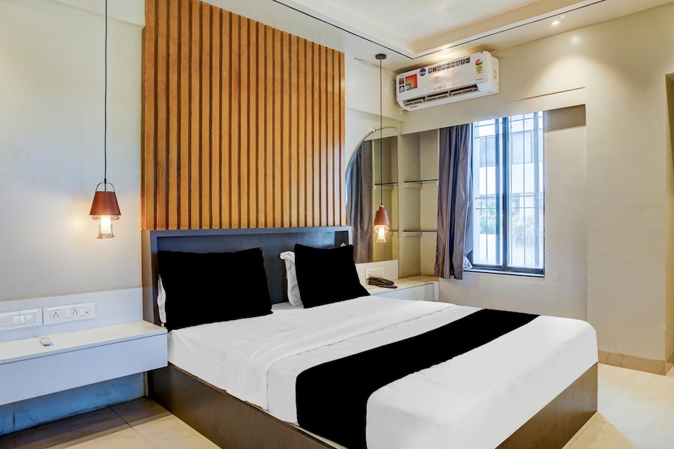 Townhouse Oak Gravity Inn, Pune