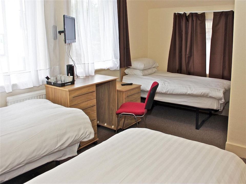 Standard Triple Room, London