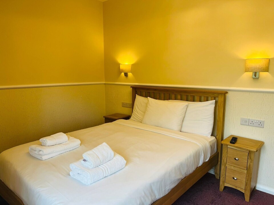 Standard Double Room, Rothwell