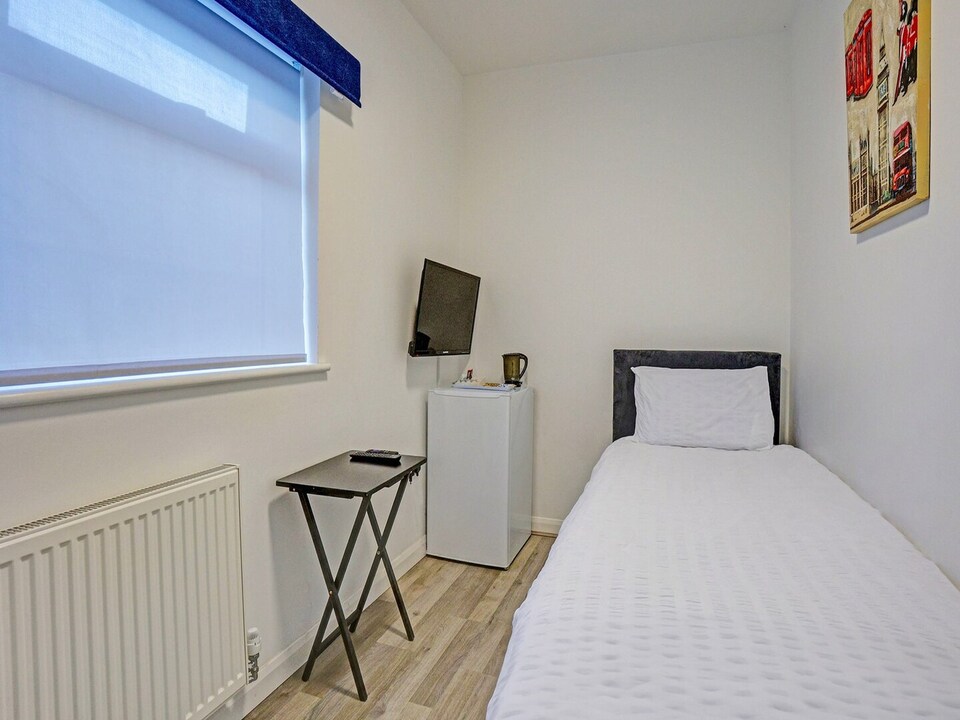 Standard Single Room - Shared, Hathern