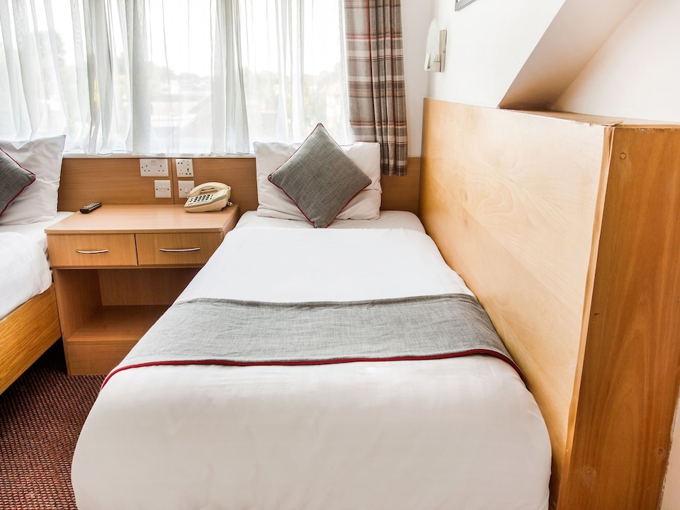 Standard Single Room, London
