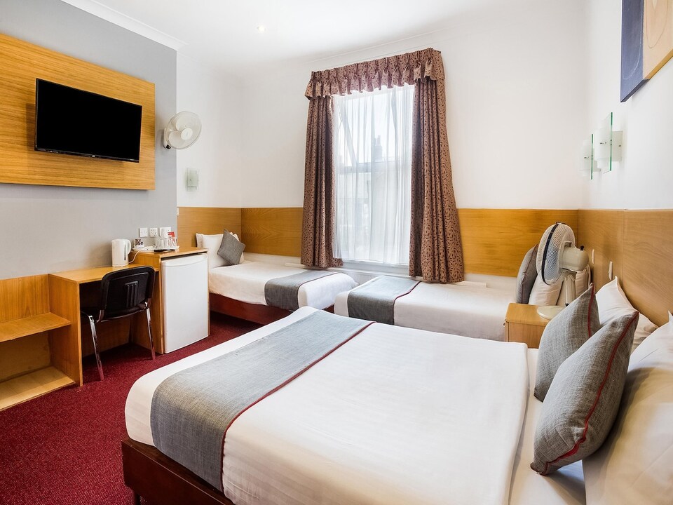 Deluxe Quad Room, London
