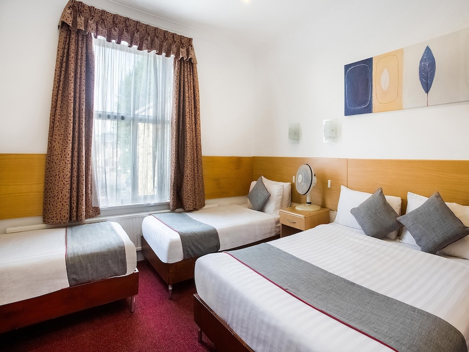 Deluxe Quad Room, London