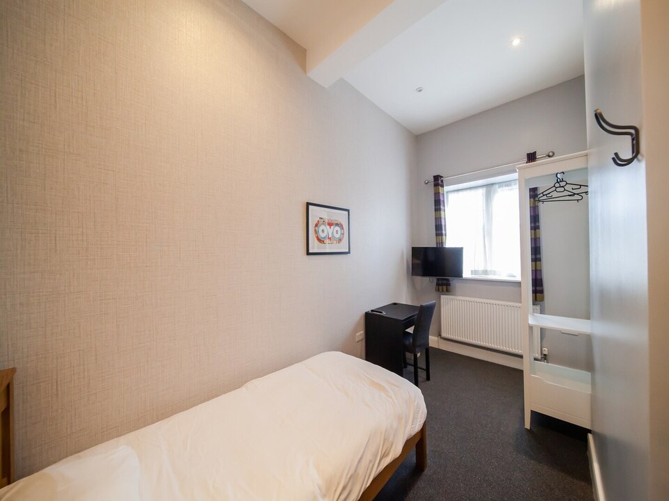 Deluxe Triple Room, Wembley